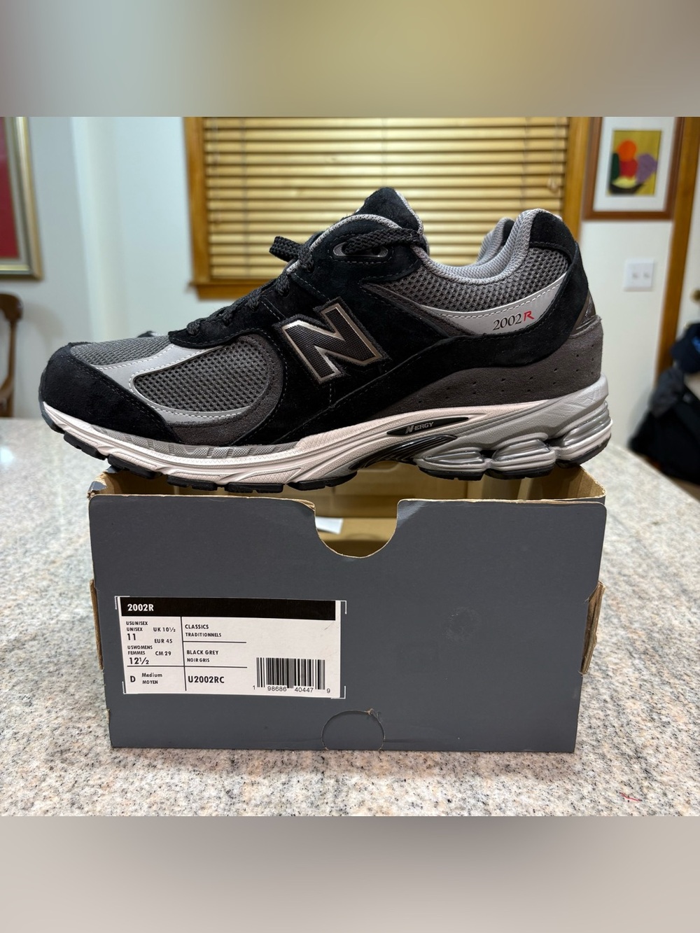 Brand new never worn New Balance 2002R Men's shoes - Black & Gray. Size 11